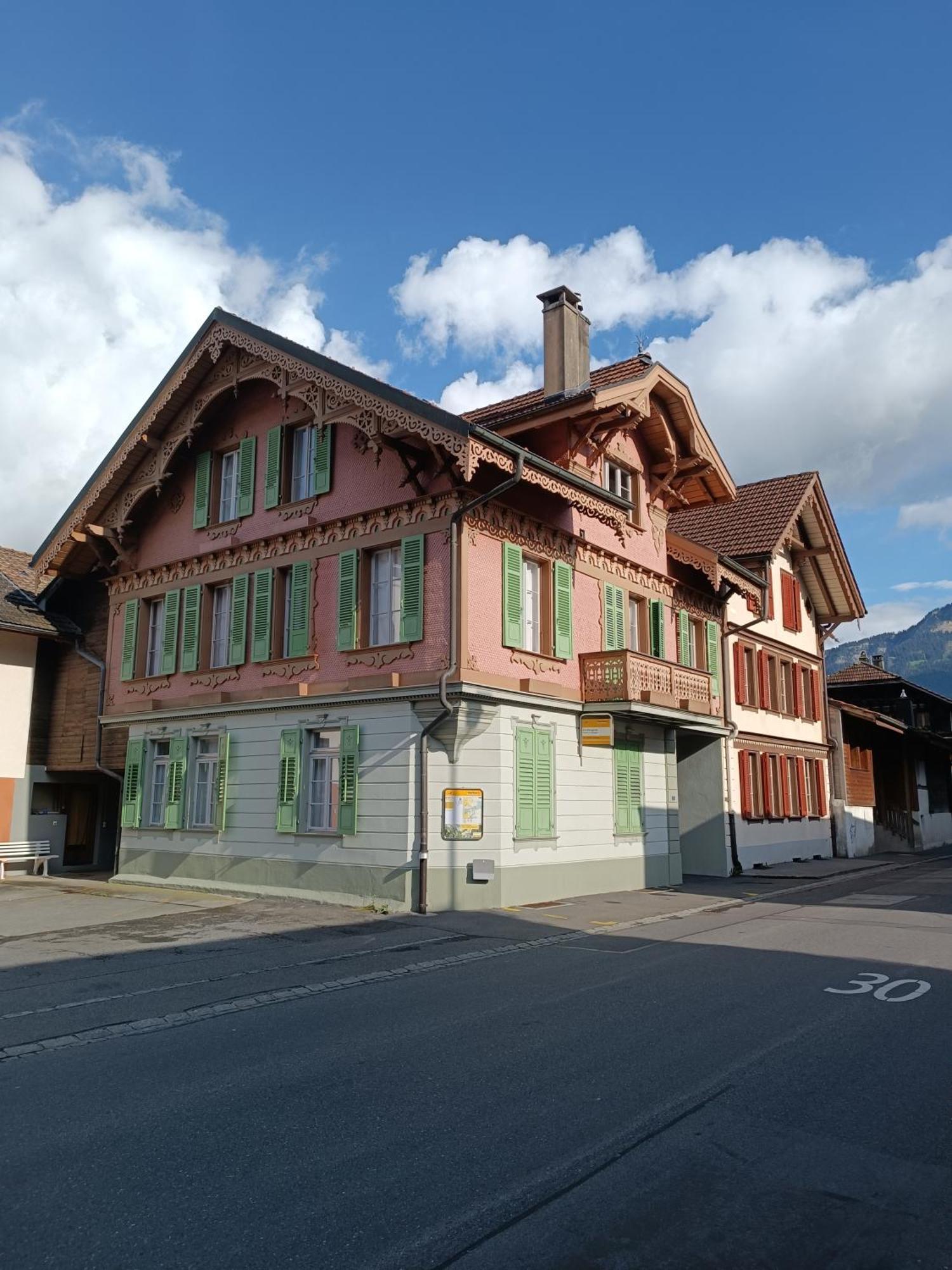 Mon * Interlaken